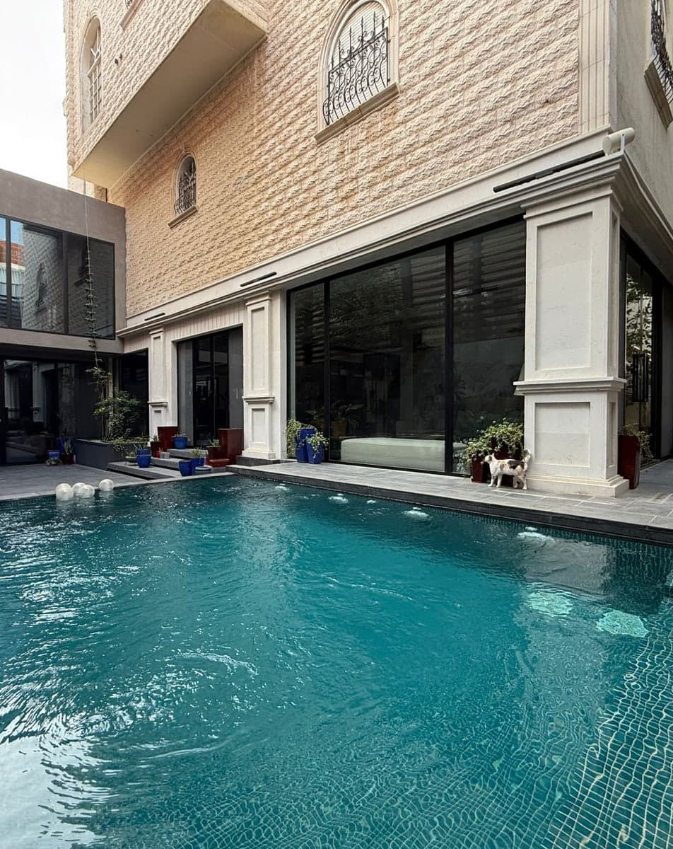 Aref's House, House